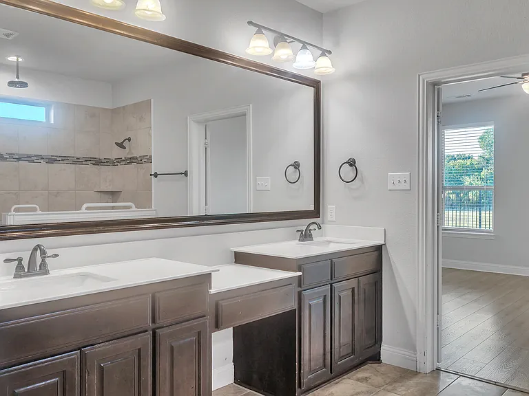 1708 Stillwater Dr — Photo 17