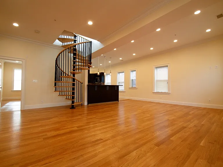 74 Browne St #1 — Photo 2
