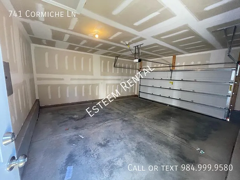741 Cormiche Ln — Photo 23
