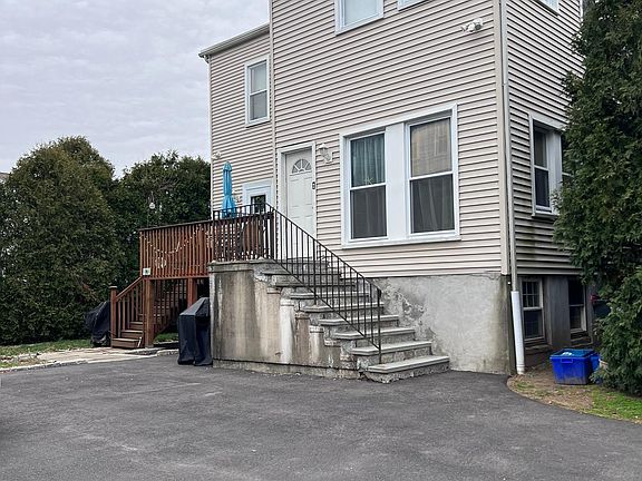 Private entrance from driveway