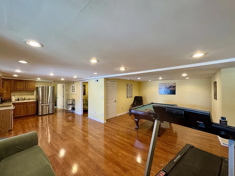 891 Leona Dr — Photo 8