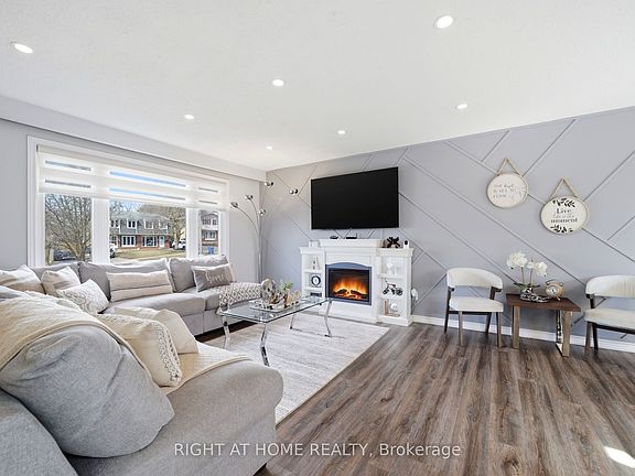 3rd image of 602 Willow Rd