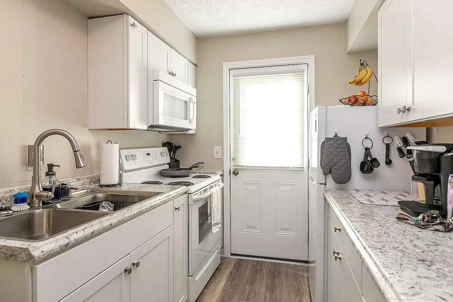 2 bed, 925 sqft, $895 — Photo 4