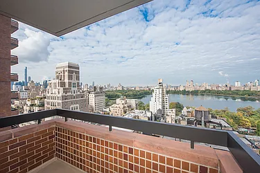 45 East 89th Street #22D in Carnegie Hill, Manhattan