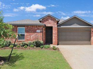 4113 Sara Park Dr, Yukon, OK 73099