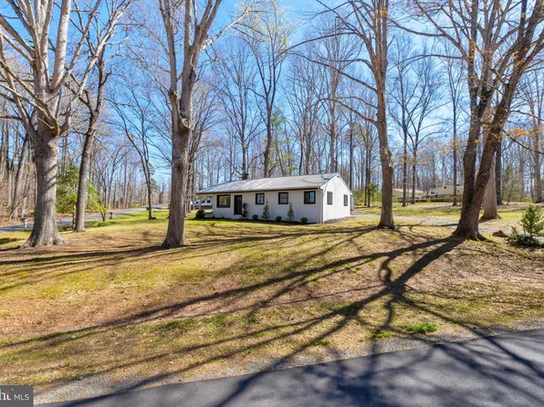 14 Locust Dr, Louisa, VA 23093