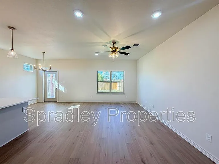 1404 Rita Blanca Ct — Photo 5