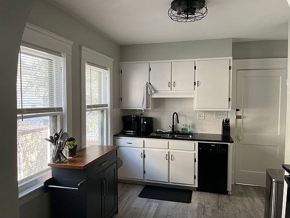 3rd image of 1263 Jackson Ave #1263