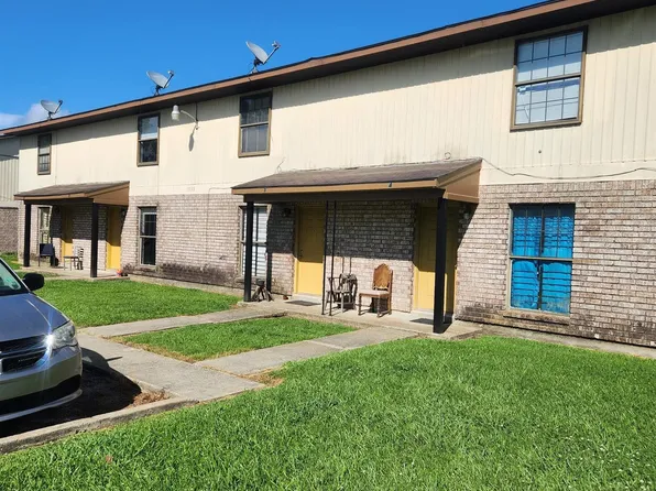 1735 Mast Dr, Baton Rouge, LA 70820