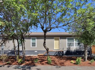 498 Moffit Ln, Springfield, OR 97477