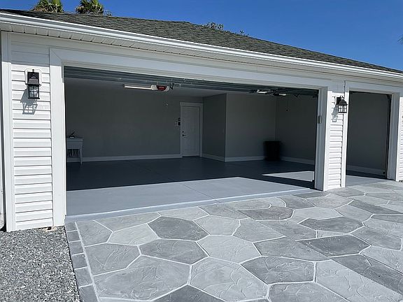 5th image of 743 Taos Way