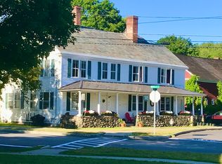 12 Court St APT 5, Newfane, VT 05345