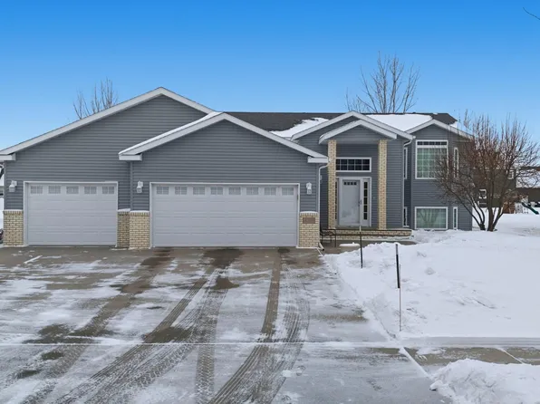 4238 43rd Ave S, Fargo, ND 58104