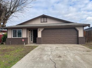 1467 Taylor St, Madera, CA 93638