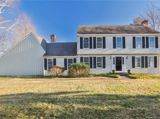 135 Butternut Ln, Southport, CT 06890
