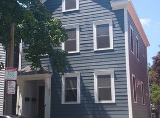 377 K St #1, South Boston, MA 02127