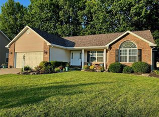 3832 Sequoia Dr, Edwardsville, IL 62025