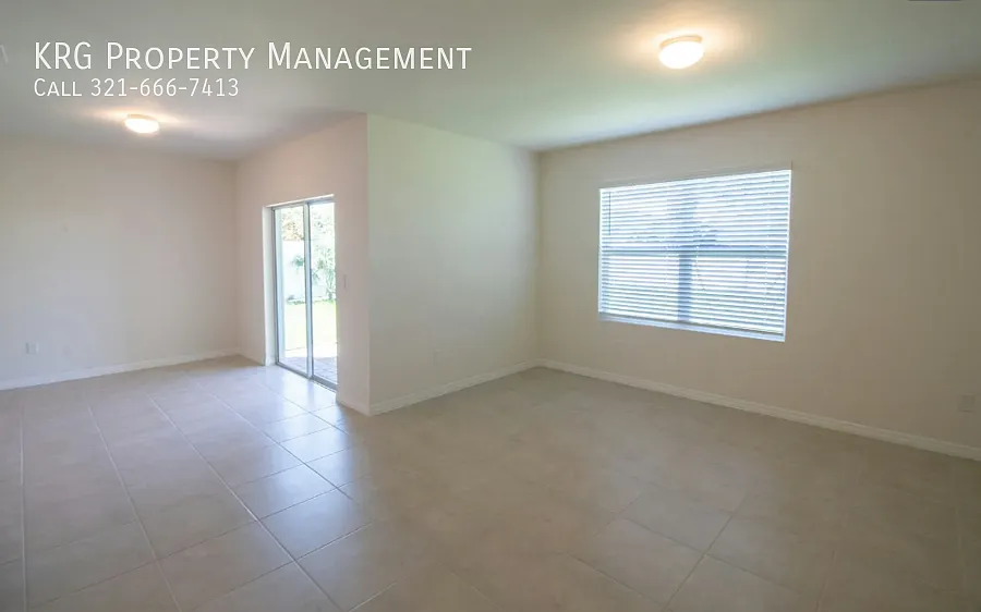 Beautiful 4-Bedroom Home in Cape Coral Move-In Ready! — Photo 3