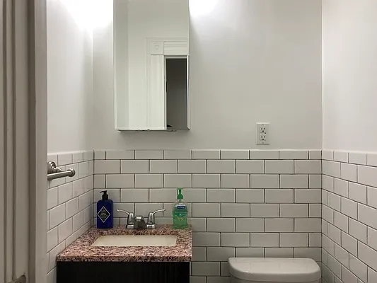 Rented by LJ Sloane Management | media 27