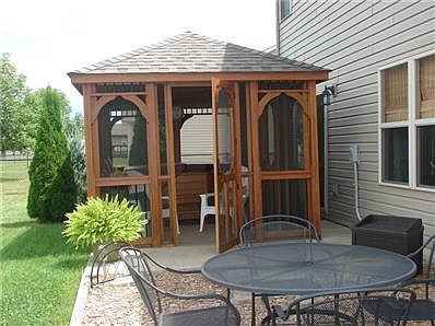 Hot-tub and Pergola stay with home. Enjoy during the cold winter nights.