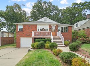 270 McElroy Ave, Fort Lee, NJ 07024