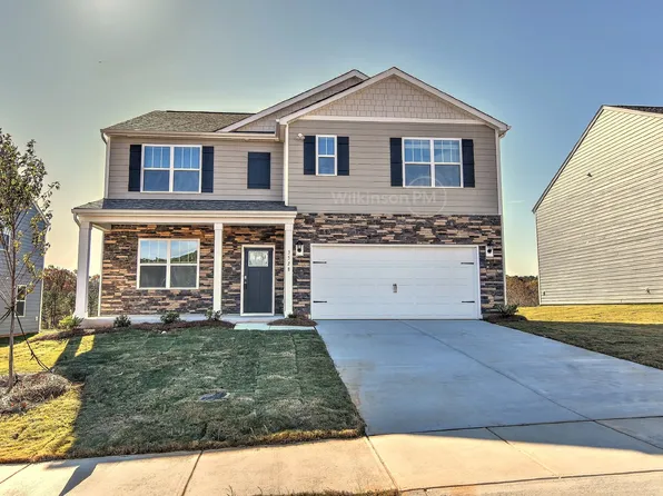 3528 Hackberry Dr, Gastonia, NC 28056