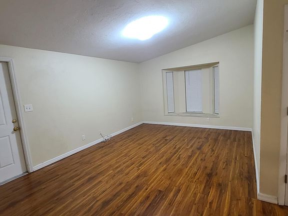 3rd image of 3139 Lake June Blvd APT 2