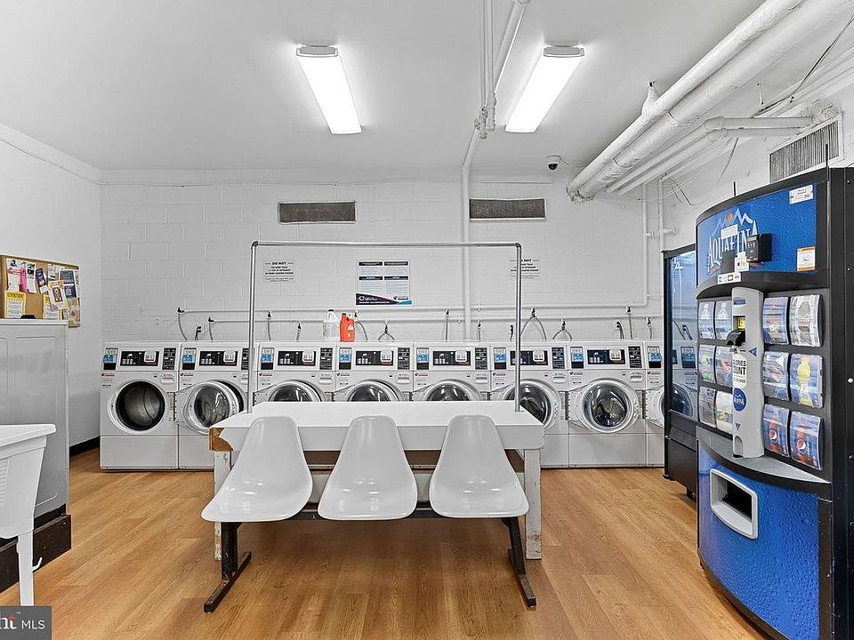 2nd image of 5340 Holmes Run Pkwy Unit 212
