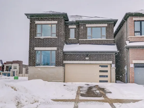 245 McKean Dr, Whitchurch Stouffville, ON L4A 5E2