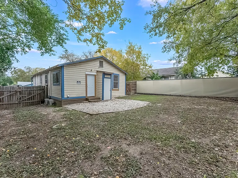 114 Teresa — Photo 16