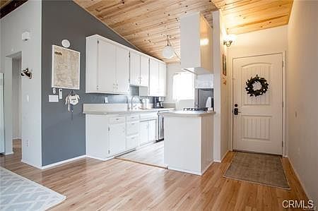 2nd image of 712 1/2 Larkspur Ave
