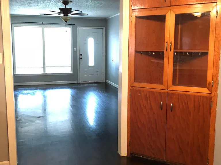2023 W Sherwood Ave — Photo 5