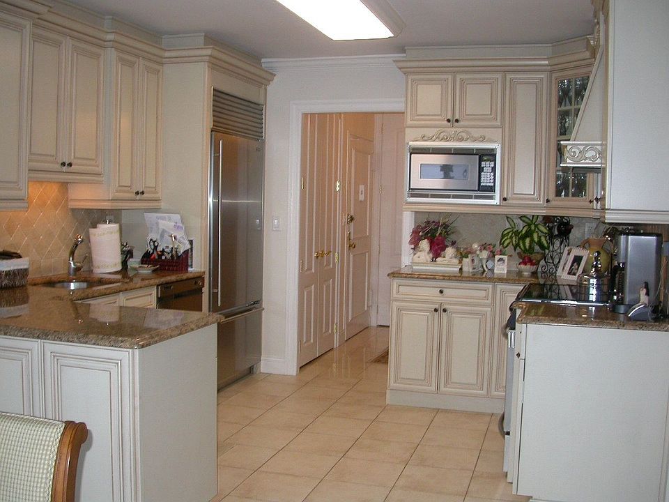 Impressive Gourmet Kitchen