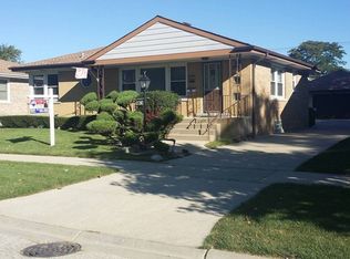 7040 W Seward St, Niles, IL