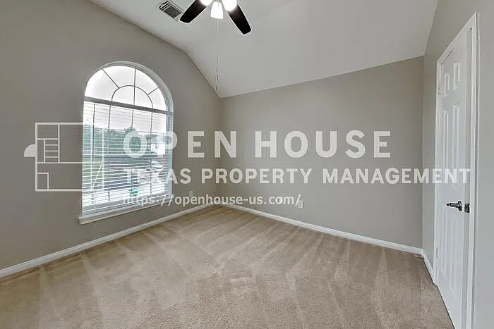 6714 Village Bridge Dr — Photo 15