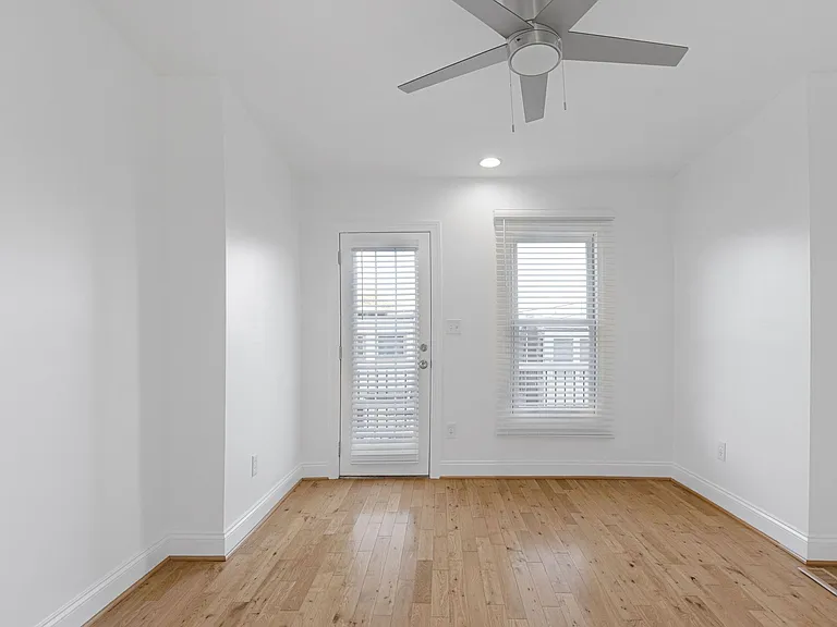 118 S Ellwood Ave #1 — Photo 16