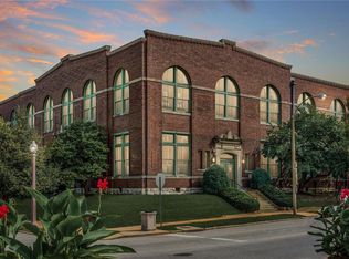 4242 Laclede Ave APT 111, Saint Louis, MO