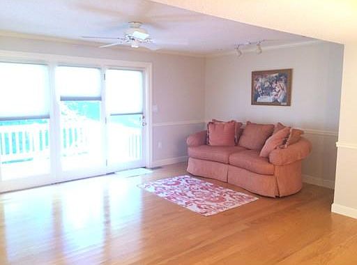 2nd image of 1105 Foxwood Cir