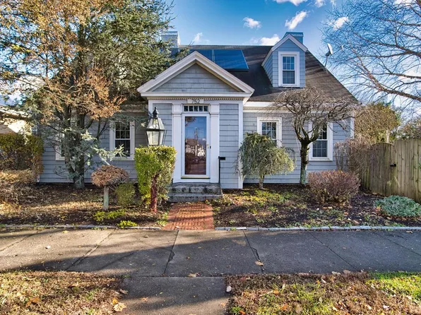 752 Rockdale Ave, New Bedford, MA 02740