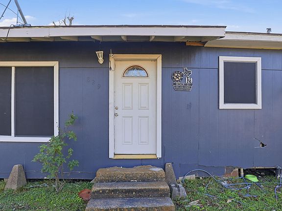 2nd image of 829 Becker St