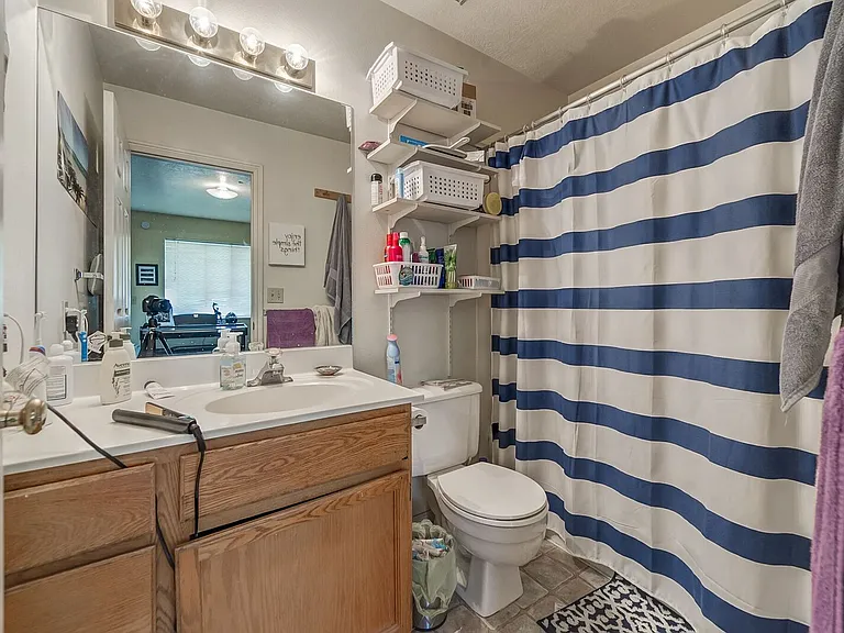 547 N 300 E #5 — Photo 11