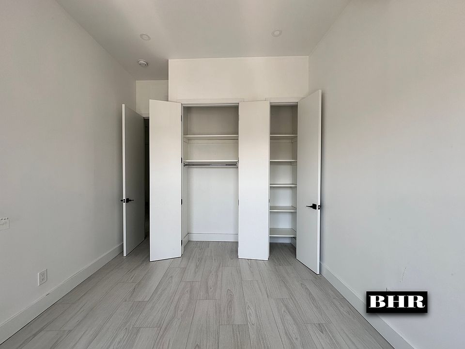 2nd image of 2225 Voorhies Ave Floor 2