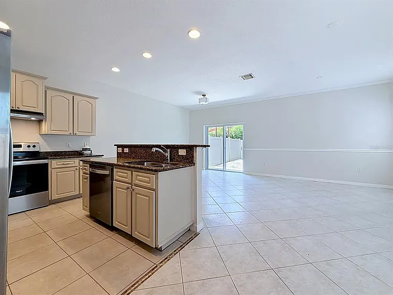 648 Norfolk St — Photo 21