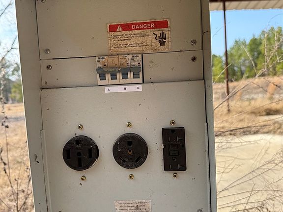 4th image of 12667 Fm 1255