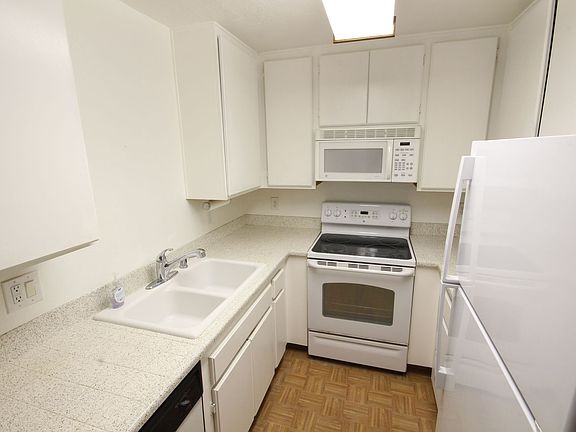 4th image of 6330 Genesee Ave Unit 105