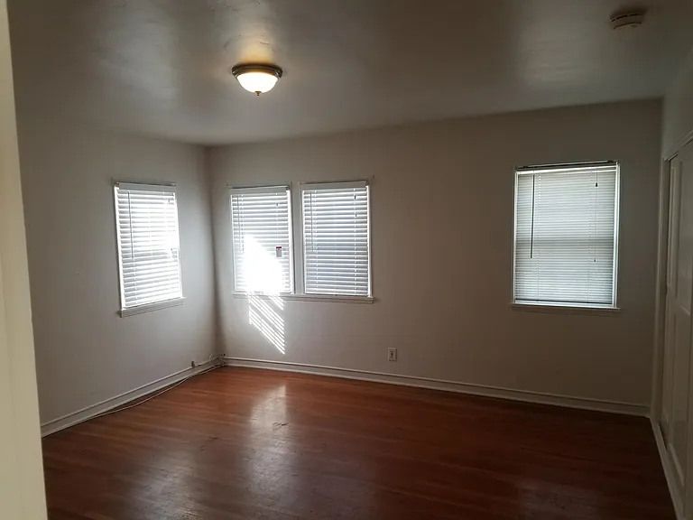 4911 College Ave — Photo 6
