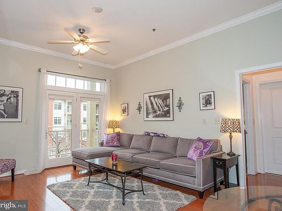 5th image of 309 Holland Ln Unit 204