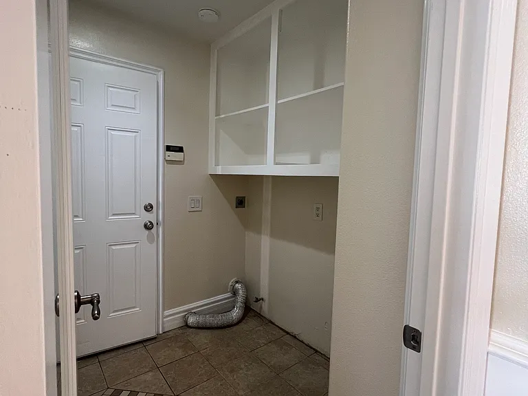 7448 Greenwich Pl — Photo 11