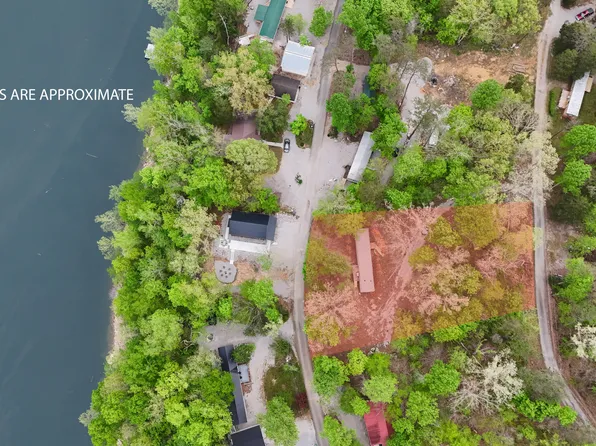 460 N Lake Dr, Burnside, KY 42519