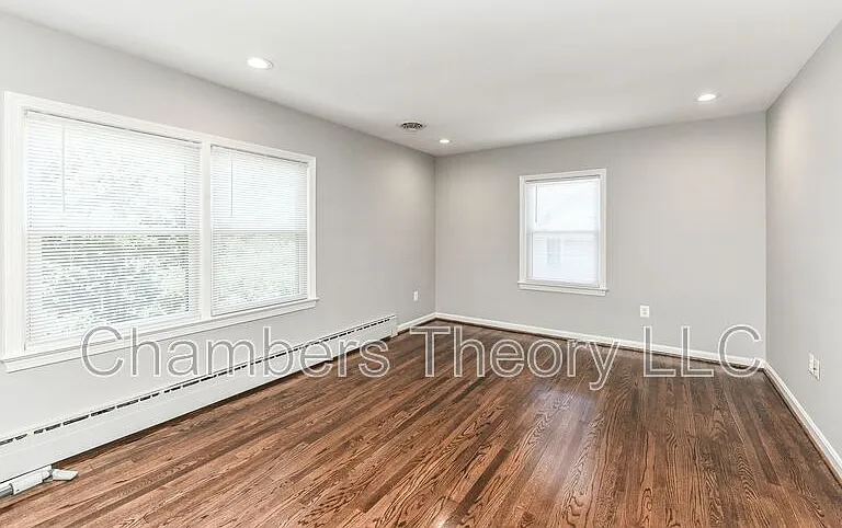 130 S 29th St #4 — Photo 3